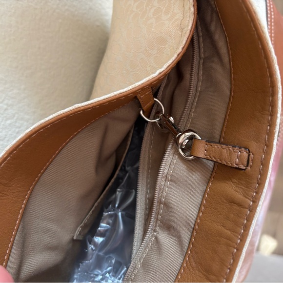 Vintage Coach Hampton Hobo Bag - Picture 7 of 9